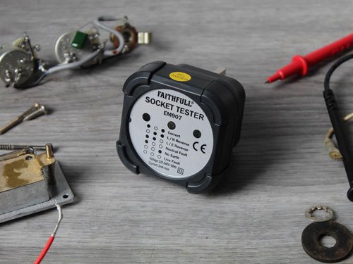 The Faithfull Socket Polarity Tester tests sockets quickly and easily. It can be used to determine whether socket wiring is correct or incorrect.Used in conjunction with the coding table provided, the 3 combined lamps indicate the state of the socket's wiring condition. The compact and durable design is easy to operate and read. Just plug into a socket for automatic detection.Specification:Socket Type: UK 240V 3-PinNominal Voltage: 240VFrequency Range: 50~60HzOperating Temperature: 0°C to 40°CDimensions: 71 x 62 x 62mmWeight: approx. 63g