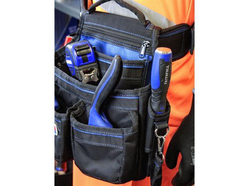 This Faithfull Framers Pouch is made from durable 2100 denier nylon. It has five pockets and two fabric tool loops. It is riveted at stress points to increase strength. The belt loop is compatible with all Faithfull belts.Specification:Size: 270 x 310mm.