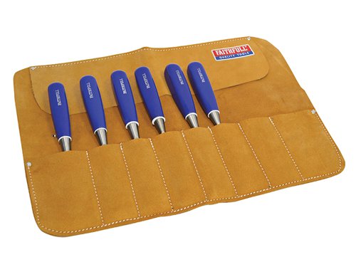 This Faithfull Chisel Roll is made from water-resistant, high-quality suede leather which is double stitched at stress points. Fitted with a tie strap & buckle. Suitable for chisels and other small tools.Specification:Pockets: 8Dimensions: 33 x 47cmDepth: 100mm