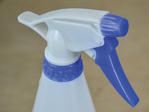 The Faithfull Hand Held Trigger Spray Bottle is perfect for use around the home and garden, and can be used to spray most water-based products such as cleaning fluids, water and food for plants, weedkillers, pest control (green fly & black fly) etc. The nozzle may be adjusted to provide a fine jet or a wide fan. Ideal for spray misting plants. The durable 1 litre bottle is graduated in 100ml increments to permit accurate measurement for easy mixing.