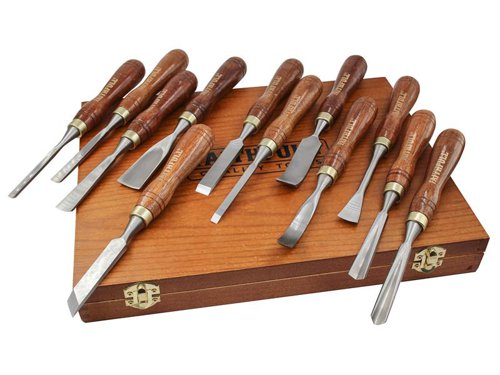 FAI Woodcarving Set of 12 in Case