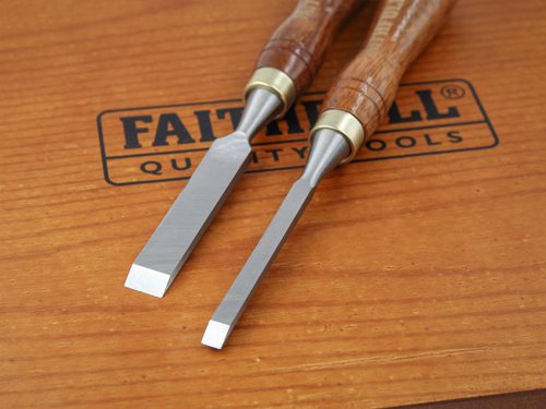 FAI Woodcarving Set of 12 in Case