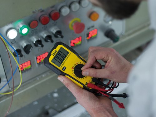 INT082565 STANLEY® Intelli Tools FatMax® Basic Digital Multimeter