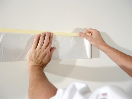 kip® 232 Plastic Masker Tape is made from environmentally friendly PE film. The film attaches itself to the substrate through static charge. Designed for quick and full covering and masking of large surface areas. Ideal for masking walls, windows, doors and furniture. Perfect for use with emulsion and when spray painting.Can be applied up to 4 days before use. For best results remove immediately after painting.Width: 1.4mmLength: 33m