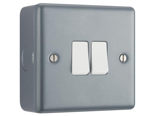 This Masterplug Metal Clad Light Switch has been designed to perform at 10AX inductive loads. Manufactured in heavy gauge steel and finished with a scratch resistant epoxy powder-coating. Flat profile with rounded edges, colour coded terminals with backed out captive screws for ease of installation.Suitable for everyday use in a garage, shed, commercial and industrial environments. 1 x Masterplug Metal Clad 2-Way 2-Gang Light Switch