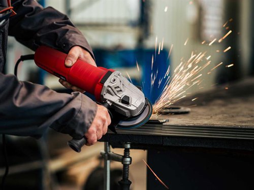 This Olympia Tools® Angle Grinder 115mm 650W 240V has a powerful motor and all-metal gearbox for increased durability. A spindle lock system enables you to change the disc quickly. The body features a soft grip section and there is also a 3-position, soft grip, side handle for increased control. Fitted with a tool-less disc guard for increased safety during operation.Specifications:Input Power: 650W.No Load Speed: 12,000/min.Disc Diameter: 115mm (4.1/2in).Spindle Thread: M14.Weight: 1.87kg.