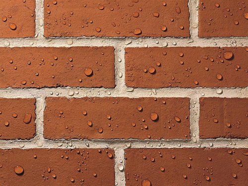 Thompson's One Coat Water Seal uses a unique micro silicone emulsion to stop water penetration. Apply just one coat directly onto damp surfaces to provide long-lasting waterproof protection within hours. Stops damage caused by freeze and thaw. Reduces efflorescence.Suitable for use on brick, concrete, stone and wood.Specification:Coverage: 4m² per litreFlammability: Flash point above 61°CApplication: Brush or RollerDrying Time: 2 Hours Approx.1 x Ronseal Thompson's One Coat Water Seal 5 Litre