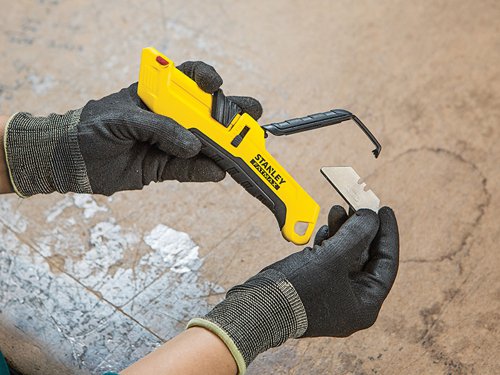 STA010365 STANLEY® FatMax® Auto-Retract Tri-Slide Safety Knife