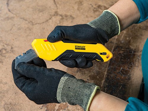 STA FatMax® Auto-Retract Squeeze Safety Knife
