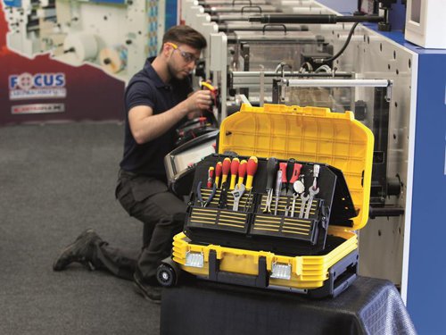 The Stanley FatMax?½ Technician's Suitcase has a glass fibre reinforced PP body and lid for durability. The accordion structure provides full visibility and accessibility. Removable dividers allow for flexible customization and organization; 1 long divider, 4 short dividers, 3 cups and covers. Its thick rubber coated handle provides superior grip and comfort. Fitted with supporting legs for added stability (no tipping over) and tough metal latches.Supplied WITHOUT tools.Specification:Dimensions: 500 x 400 x 200mm