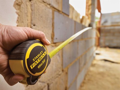The Stanley FatMax® Next Generation Tape is built to withstand the most extreme jobsite environments. Equipped with patented Twin-Core™ technology for a compact case design that takes up less space on your tool belt.Measurements have been printed on both sides of the blade making it easier to read, especially in overhead measurements or in awkward spaces. With an abrasion-resistant blade coating, the first 20cm is treated with a BladeArmor® for enhanced protection against kinking or tearing in the most vulnerable part of the blade. It offers a greater reach, up to 4.9m of stand-out, so you can measure confidently from a distance, even when working alone.Ergonomically engineered to fit comfortably in the palm of your hand. A bi-material casing provides exceptional grip. The flat base ensures more stability on work surfaces. Fitted with an easy-to-use lock mechanism that engages and disengages with ease and holds strong when locked.A lanyard tether reduces the risk of dropping when working at heights. It's also fitted with a screw-free belt clip.Accuracy: EC Class II1 x STANLEY FatMax® Next Generation Tape 10m/33ft (Width 32mm).