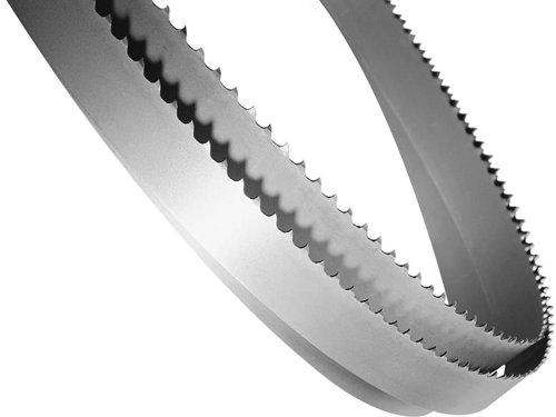 The Starrett RG FB Carbon Bandsaw Blade is an economical blade with a flexible carbon steel back for general purpose cutting. For cutting applications in: wood, plastics, low alloy and non-ferrous metals. It come with the ability to run at high speed and is ideal for both contour and straight cutting. Use on vertical and horizontal machines.1 x Starrett SK FB Carbon Bandsaw Blade 2,096 x 6 x 0.65mm x 6T.