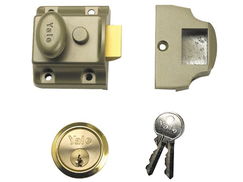 Yale 723 Traditional Nightlatch with narrow style and a snib function which enables the latch to be held back or deadlocked internally. Inside handle can be deadlocked by a reverse turn of the key in the outside cylinder after closing the door.Supplied with 1109 external cylinder.Backset: 40mm.