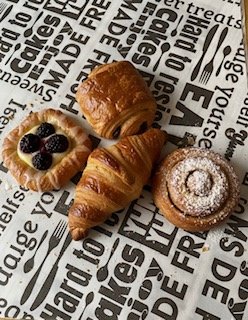 Printed YUM YUM Tay Liner/Food Wrap 375x245x45mm Pack 1000