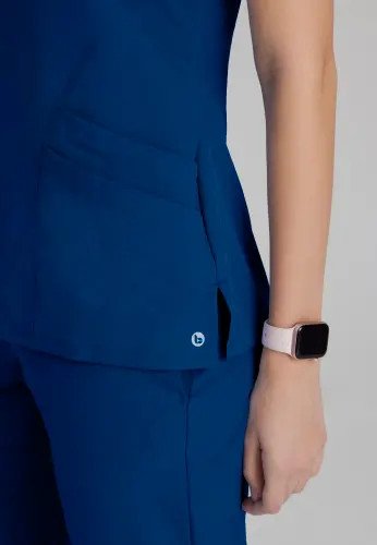 Barco One Pulse Scrub Top: Sustainable, Comfortable Medical Workwear for Healthcare Professionals In