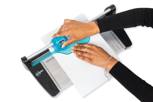 Avery Multi-Cut 4-In-1 Paper Trimmer A3 4X1TR3