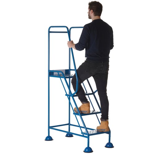 5 Star UK Domed Feet Punched 4 Tread Steps Blue FS687636