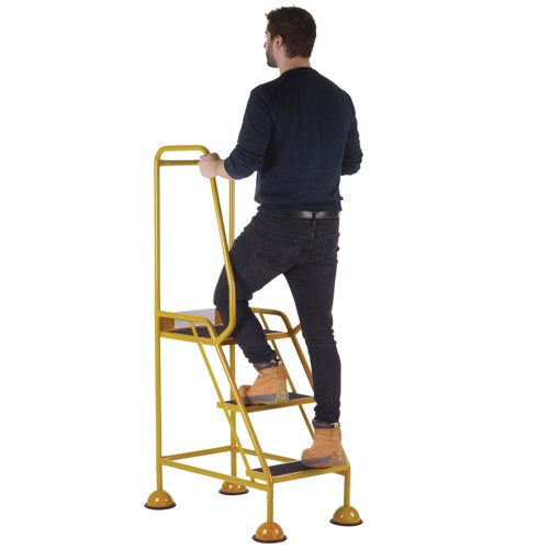 5 Star UK Domed Feet Anti-Slip 3 Tread Steps Yellow FS687699