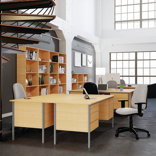 This 4 Leg desk from the Serrion range features a simple and contemporary finish that is ideal for use at home or in the office. The rectangular design allows for multiple desk configurations to set up your office in a way that works for you. This desk features an 18mm thick desktop with sturdy metal legs, a modesty panel and a three drawer pedestal included as standard.