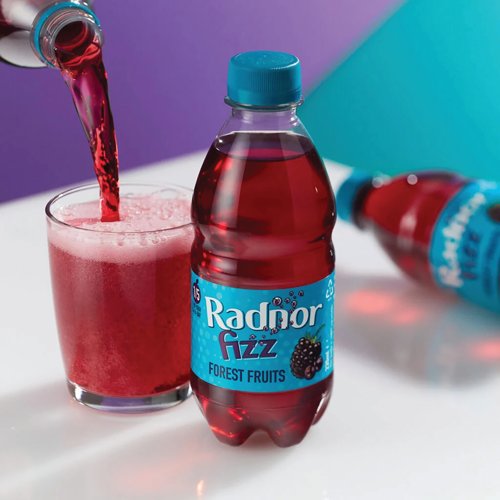 RAD00329 | Radnor Fizz Forest Fruits combines sparkling spring water with real fruit juice. The Radnor Fizz range is one of the UK’s Leading School Compliant drinks brands and the bottles are 100% recyclable and made from 30% recycled plastic.