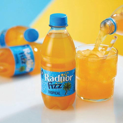 RAD00362 | Radnor Fizz Tropical combines sparkling spring water with real fruit juice. The Radnor Fizz range is one of the UK’s Leading School Compliant drinks brands and the bottles are 100% recyclable and made from 30% recycled plastic.