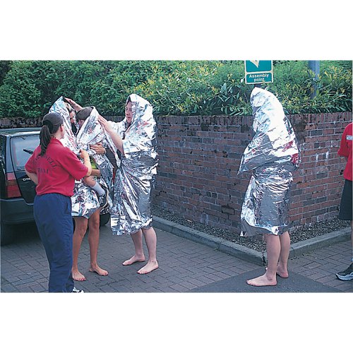 Ideal for use in emergency situations to treat shock, or after strenuous physical exercise, this Wallace Cameron emergency foil blanket maintains body heat and prevents hypothermia. The disposable blankets come in a handy pack of six and can be thrown away easily after use. The blankets wrap around the body to keep you insulated, preventing thermal energy from escaping and ensuring your core temperature stays at a secure level.