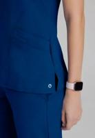 Barco One Pulse Scrub Top: Sustainable, Comfortable Medical Workwear for Healthcare Professionals In