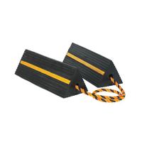 5 Star Heavy Duty Rubber Wheel Chocks 8kg Pack of 2 FS544935
