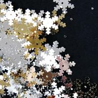Snowflake Sequins Silver/Gold/White 70g AR00050