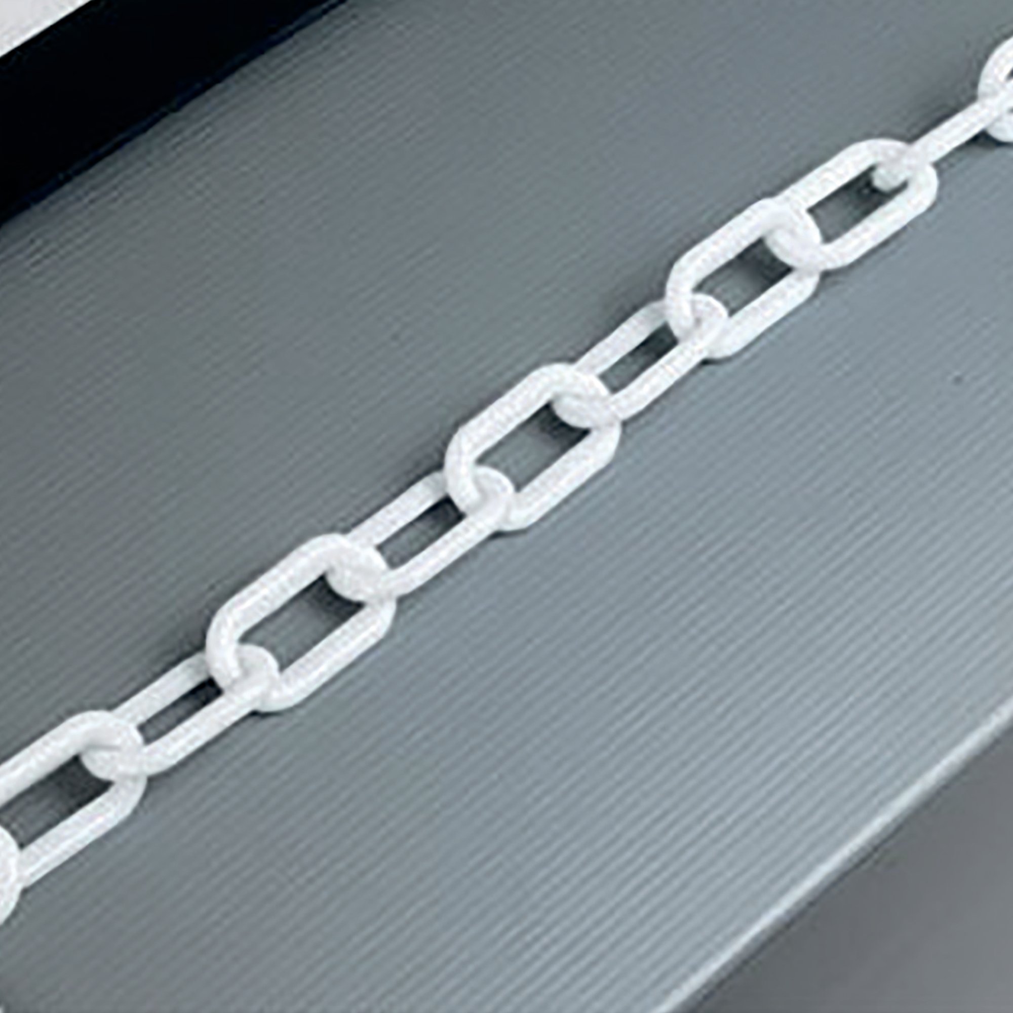 8mm Chain 25m Long Plastic White 360077