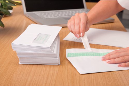 These environmentally friendly Basildon Bond envelopes are made from smooth white, 100% recycled 120gsm paper. With a simple and secure peel and seal closure, these envelopes are suitable for A5 sheets folded once, or A4 sheets folded twice. This pack contains 500 white DL envelopes.
