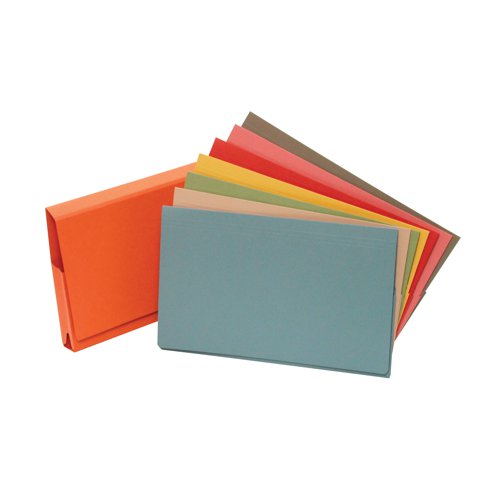 This Exacompta Guildhall pocket wallet is made from premium quality 315gsm manilla and features a full flap for additional security of contents. The wallet has a 35mm gusset and can hold up to 350 sheets of A4 or foolscap paper. This pack contains 50 buff wallets, ideal for colour coordinated filing.