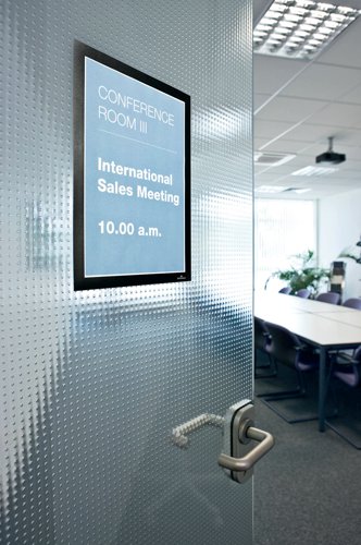 The self-adhesive info frame DURAFRAME is the ideal solution for displaying information on solid and smooth surfaces. The inserts can be quickly exchanged thanks to the magnetic fold-back frame. When applied to glass, the information can be read from both sides and will leave no residue when removed. Perfect for displaying notices, signage, safety information in any workplace or at home.