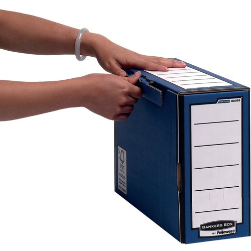 BB00591 | This Bankers Box premium transfer file features Fastfold automatic assembly and is suitable for storing both A4 and foolscap paperwork. This high strength transfer file also features an extra large spine label for quick and easy identification. Compatible with Bankers Box premium storage boxes, this pack contains 10 blue transfer files measuring W127 x D359 x H254mm.