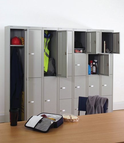 Bisley Lockers are a functional, yet stylish solution to personal storage in work or public spaces. This 1 Door locker comes with a shelf and rail for hanging garments. The compartment has ventilation for air circulation and a cam lock to help keep contents safe and secure. A label holder on the Door makes it quick and simple to organise these lockers or to assign them to specific people. This locker measures 305x457x1802mm and comes in Goose Grey.
