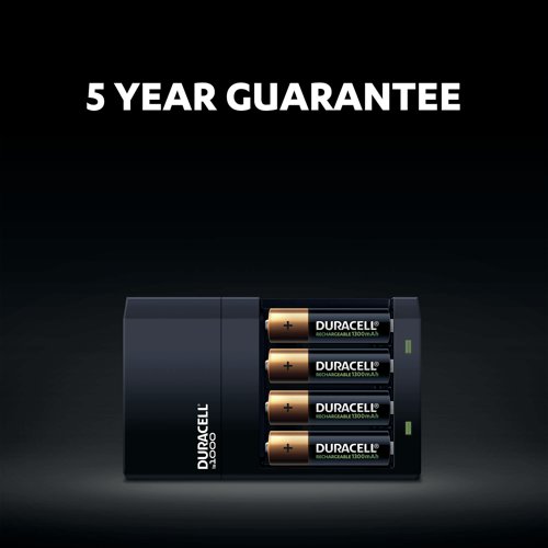 Duracell Hi-Speed Charger has batteries ready to use in 4 hours (Approx. 90% of full charge, when using Duracell 1300 mAh AA NiMH batteries. Approx. 80% of full charge when using Duracell 750 mAh AAA NiMH batteries.). Duracell Hi-Speed Charger is your simple, safe and reliable solution. Comes with a partial charge indication, after batteries are completely charged, the charger can automatically shut off to prevent overheating. Its 9 safety features make sure that you have the power you need without the worry. Charger comes with a Duracell 5-year guarantee. High performance and good value for money. Supplied with 2x AA and 2x AAA Duracell rechargeable batteries.