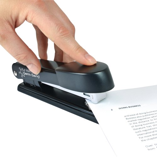 This metal Rapesco Marlin Full Strip Stapler features a simple top loading mechanism, durable ABS top cap and full rubber base for stability. This durable stapler is backed by a 15 year guarantee and can staple up to 25 sheets of 80gsm paper.