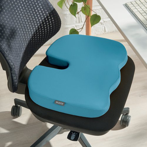 The Leitz Ergo Cosy Seat Cushion is the perfect seat pad to help create a comfortable and active workspace with any chair. Designed to promote a healthy posture, improve circulation and relieve spinal pressure. It will help to significantly reduce the discomfort, fatigue and stiffness that can result from extended periods of sitting or health conditions such as sciatica. Ideal for use at home, in the office or even in the car to maximise comfort. With its minimalist design this stylish orthopaedic seat cushion will improve health and wellbeing by effortlessly creating the perfect active working set-up.