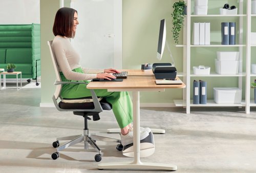 Leitz Ergo Height Adjustable Footrest Light Grey 65030085 LZ13480 Buy online at Office 5Star or contact us Tel 01594 810081 for assistance