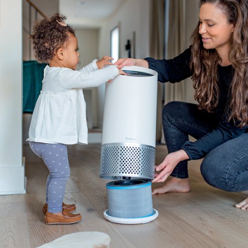 This filter with activated carbon pellets offers a level of defence against unwanted odours and viruses in the home. Specifically designed to remove these pollutants from the air, this carbon layer is compatible with the Allergy and Flu HEPA filter drum for all Leitz TruSens Z-2000 / Z-2500 Medium air purifiers.