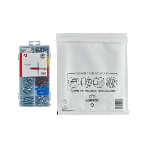 These lightweight Mail Lite postal bags feature an AirCap bubble lining (made from 60% recycled content) for high performance protection for delicate and fragile items in transit. The mailers also feature a tough non-coated Kraft outer (which can be recycled) and strong self-seal closure. These size E/2 bags measure 220 x 260mm and are supplied in a pack of 100 in white.