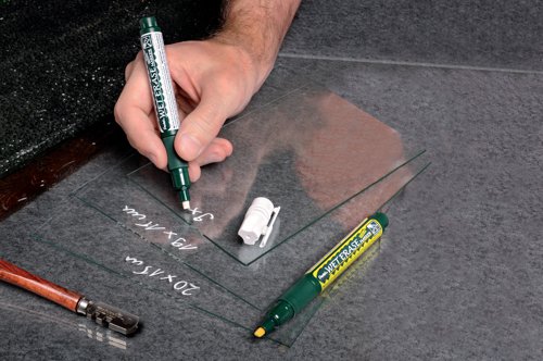 For use on conventional slate chalk board and glass these Pentel Markers contain liquid chalk which removes easily with a wet cloth. Suitable for both indoor and outdoor use the markers feature a valve action for a smooth controlled ink flow. Ideal for displays decorations menus information and more the chisel tip writes a variable line width of 1.5-4.0mm. This assorted pack of 7 chalk markers contains red yellow blue white green orange and purple.