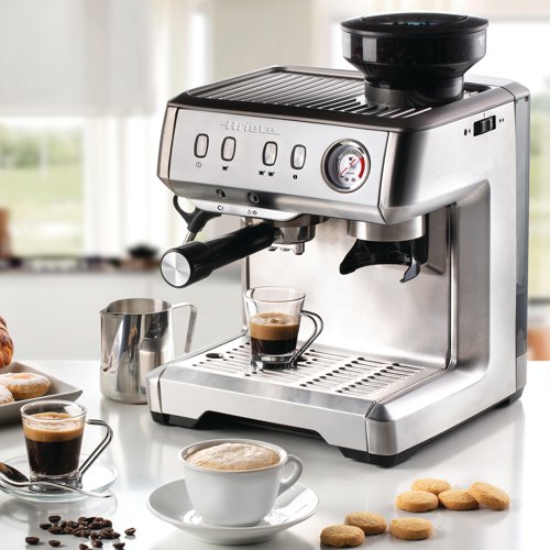 Espresso coffee outlet maker with grinder