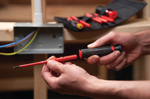 These high-performance, insulated screwdrivers have been designed specifically for service work around high voltage applications, and are certified for professional electrical applications with VDE approval to 1,000V. Delivered in a robust material tool pouch, this versatile set incorporates two different handles 1 x full-sized handle with a large, comfortable soft-grip handle, delivering excellent torque for driving screws, and 1 x small precision handle with swivelling head for faster operation and better tightening control. Offering excellent value, the Stanley Fatmax VDE Multi-Bit 10 Piece Screwdriver Set comes with a range of screwdriver bars featuring Slotted, PH1, PH2, PZ1 and PZ2 tips, plus a mains tester (125-250V) and durable, compact pouch for easy carrying and storage.