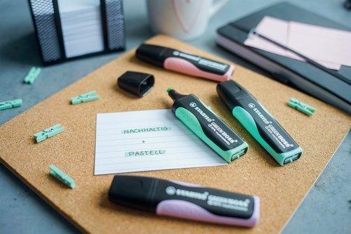 If you attach great importance to the environment then Stabilo Green Boss is the highlighter of choice for you. The Stabilo Green Boss desk set contains four neon and four pastel highlighters all manufactured using 83% recycled plastic. The stand itself is made from a 100% recycled plastic. Stabilo Green Boss is the same unique and distinctive shape as Stabilo Boss Original, contains the same high quality ink, has a 4 hour cap off time and a writing length of up to 375m. Help save our environment by using products out of our Green range.